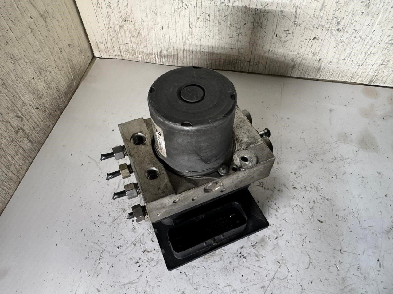 2010 FORD F150 ABS Pump Anti Lock Brake Module - AL34-2C405-A