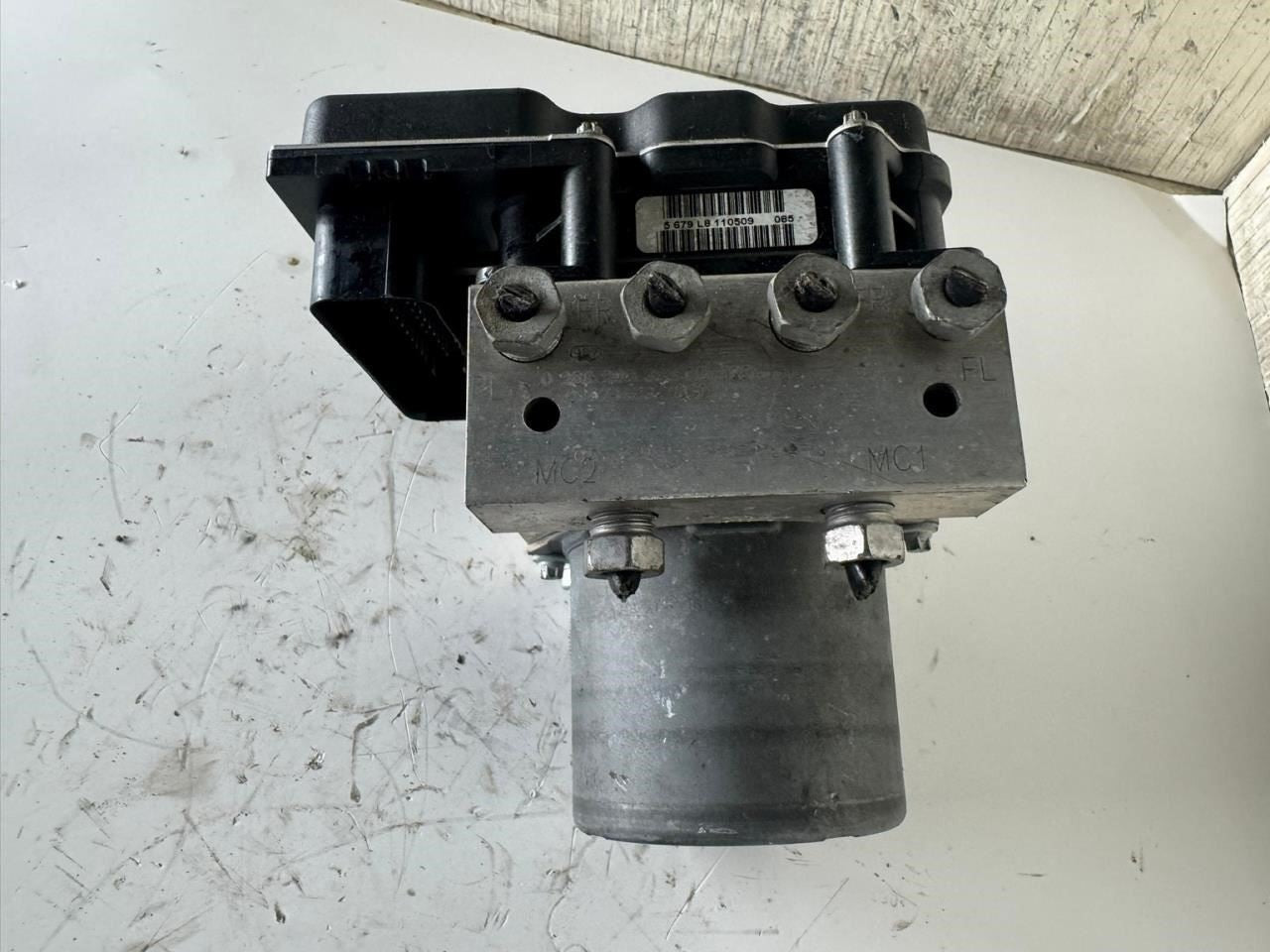 10-11 CAMARO ABS Pump Anti Lock Brake Module - 2240015