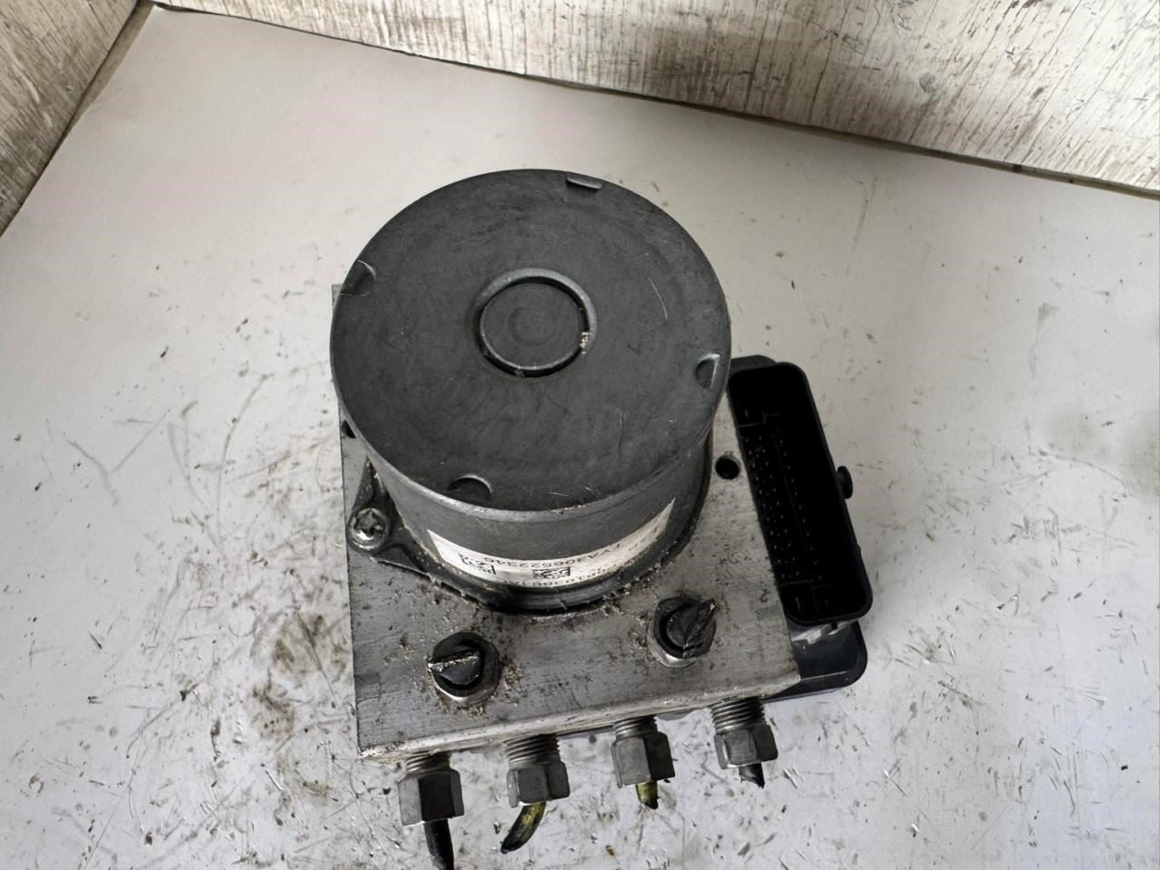 2014 CARAVAN ABS Pump Anti Lock Brake Module - P68183803AC