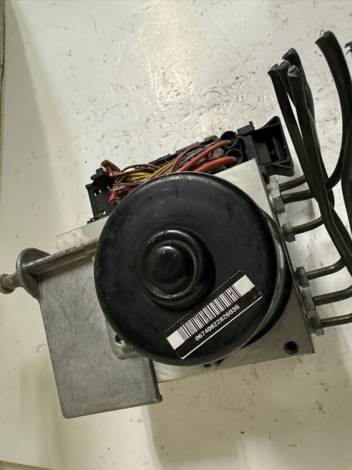 03-05 MERCEDES C230 ABS Pump Anti Lock Brake Module - A 005 431 07 12 