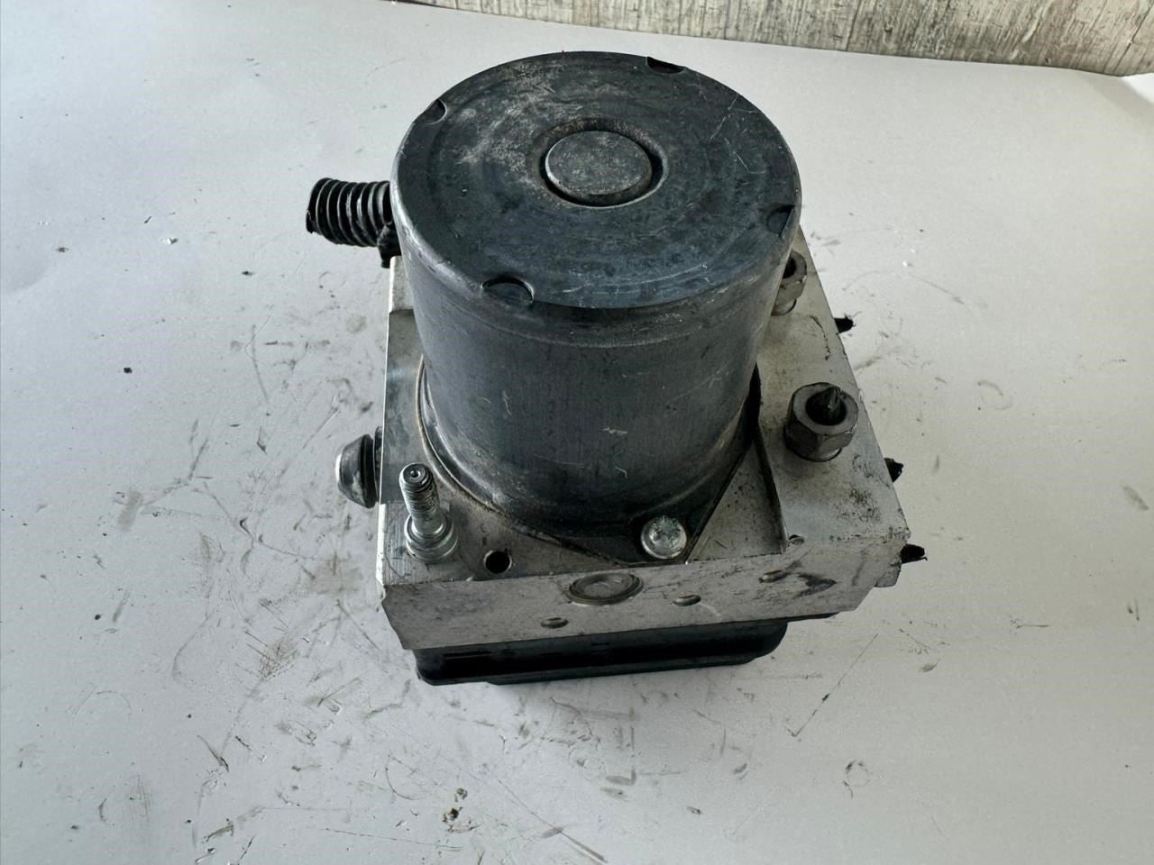12-15 CAMARO ABS Pump Anti Lock Brake Module - 22807507