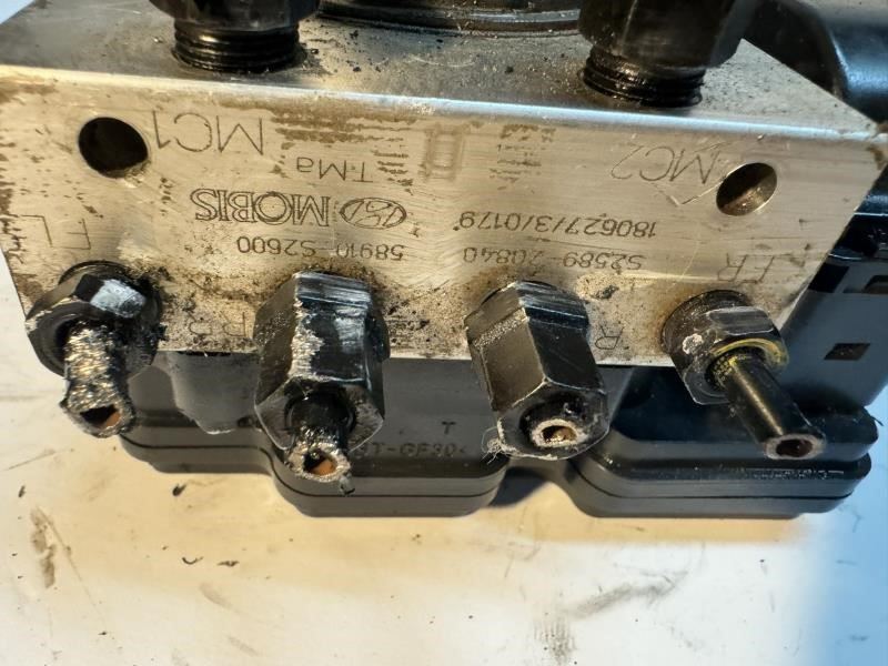 19 SANTA FE ANTI LOCK BRAKE SYSTEM ABS PUMP MODULE - 58900-S2600