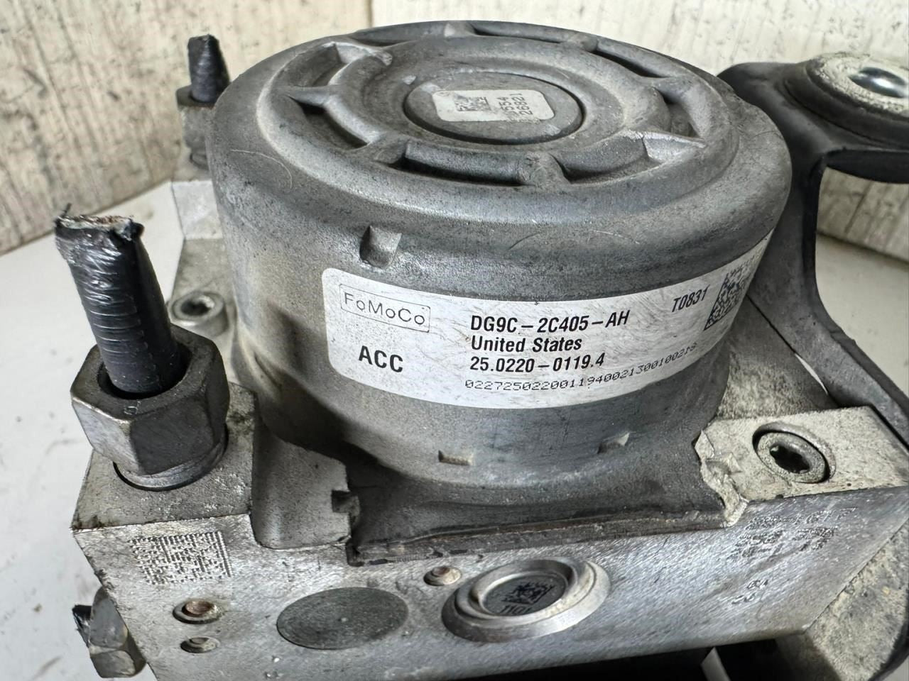 2013 FUSION ABS Pump Anti Lock Brake Module - DG9C-2C405-AH