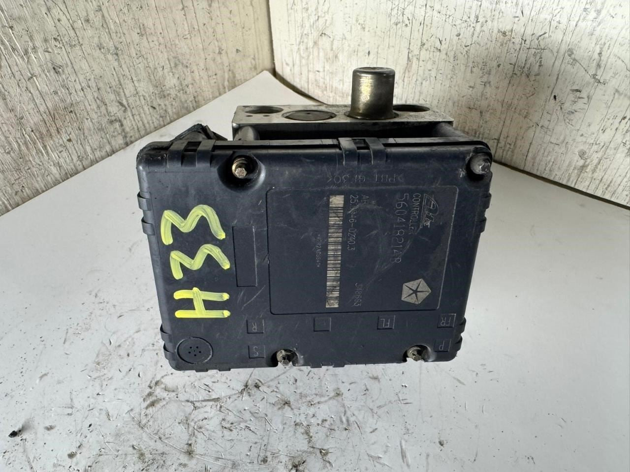 02-04 GRAND CHEROKEE ABS Pump Anti Lock Brake Module - P52129301AB