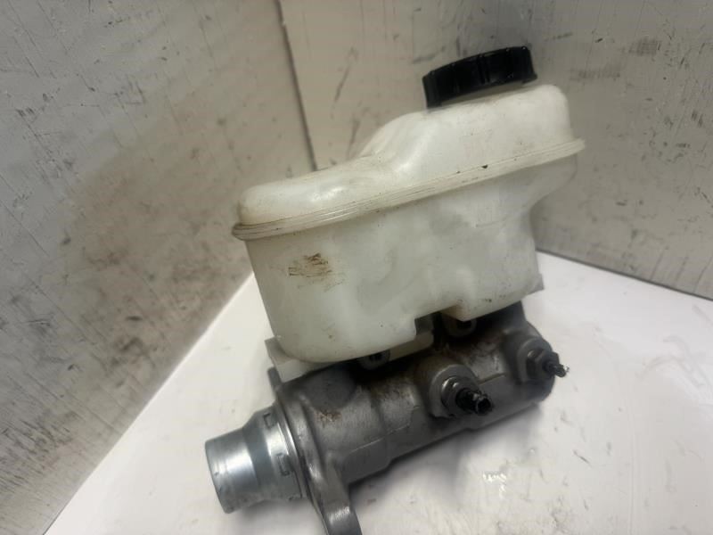 15-17 FORD F150 PICKUP BRAKE MASTER CYLINDER