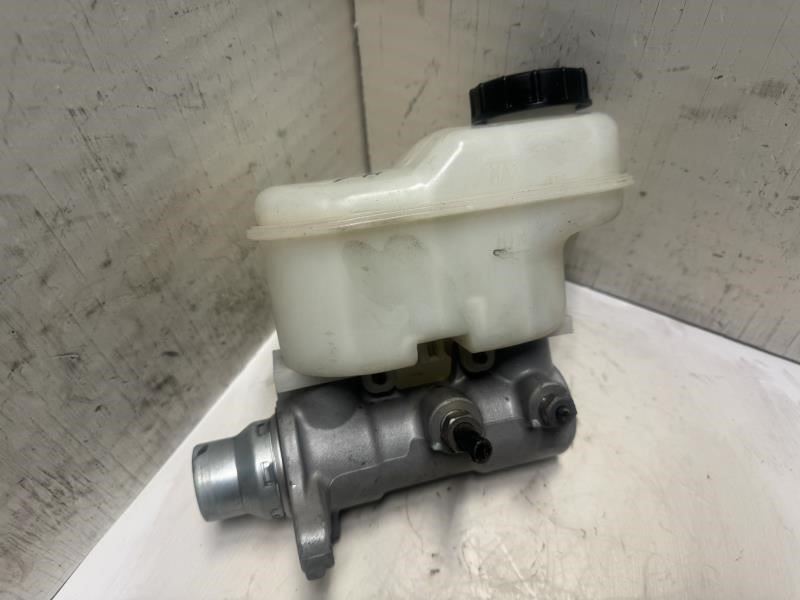 15-17 FORD F150 PICKUP BRAKE MASTER CYLINDER