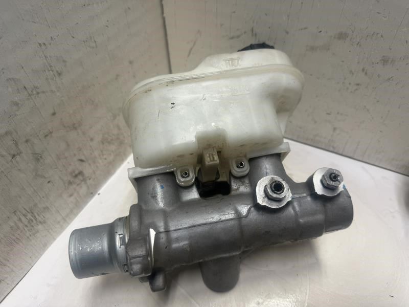 2018 FORD F150 PICKUP BRAKE MASTER CYLINDER