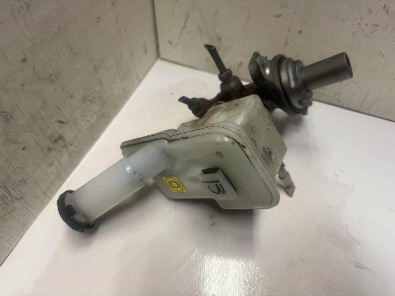 12-19 VERSA BRAKE MASTER CYLINDER 