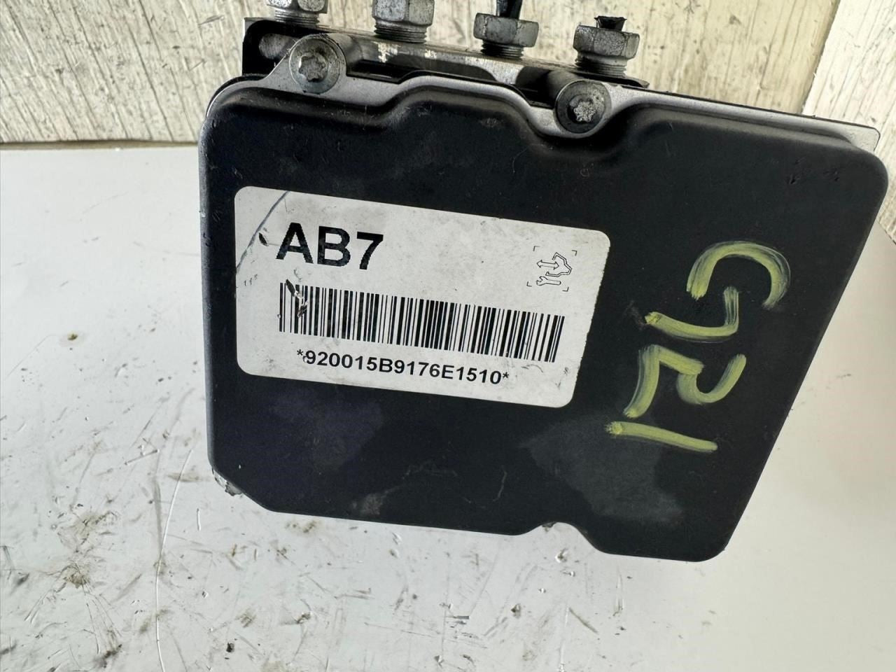 10-11 CAMARO ABS Pump Anti Lock Brake Module - 2240015