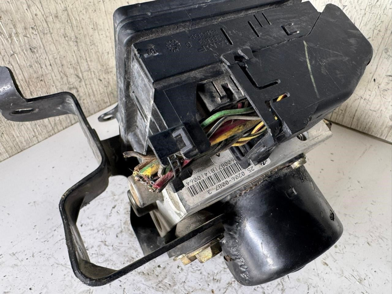 05-07 ESCAPE ABS Pump Anti Lock Brake Module - 5L8T-2C219-AC