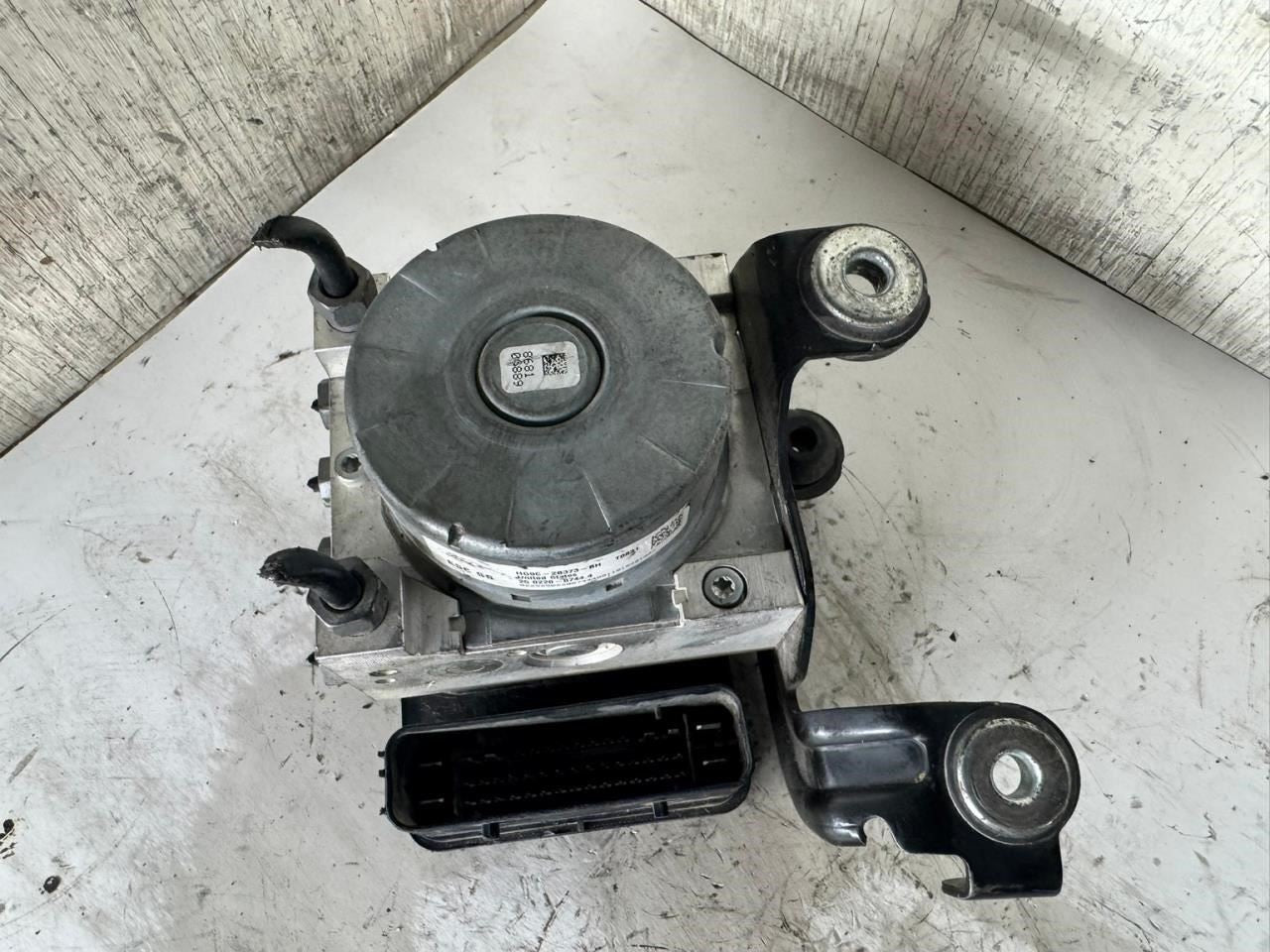 17-18 FUSION ABS Pump Anti Lock Brake Module - HG9C-2B373-BH