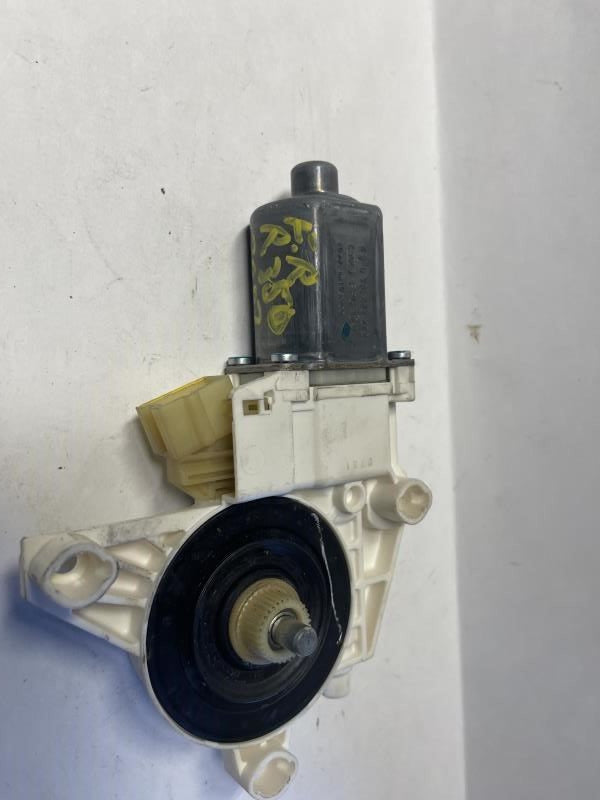 2007 MERCEDES R500 FRONT RIGHT WINDOW REGULATOR MOTOR- A2518200842