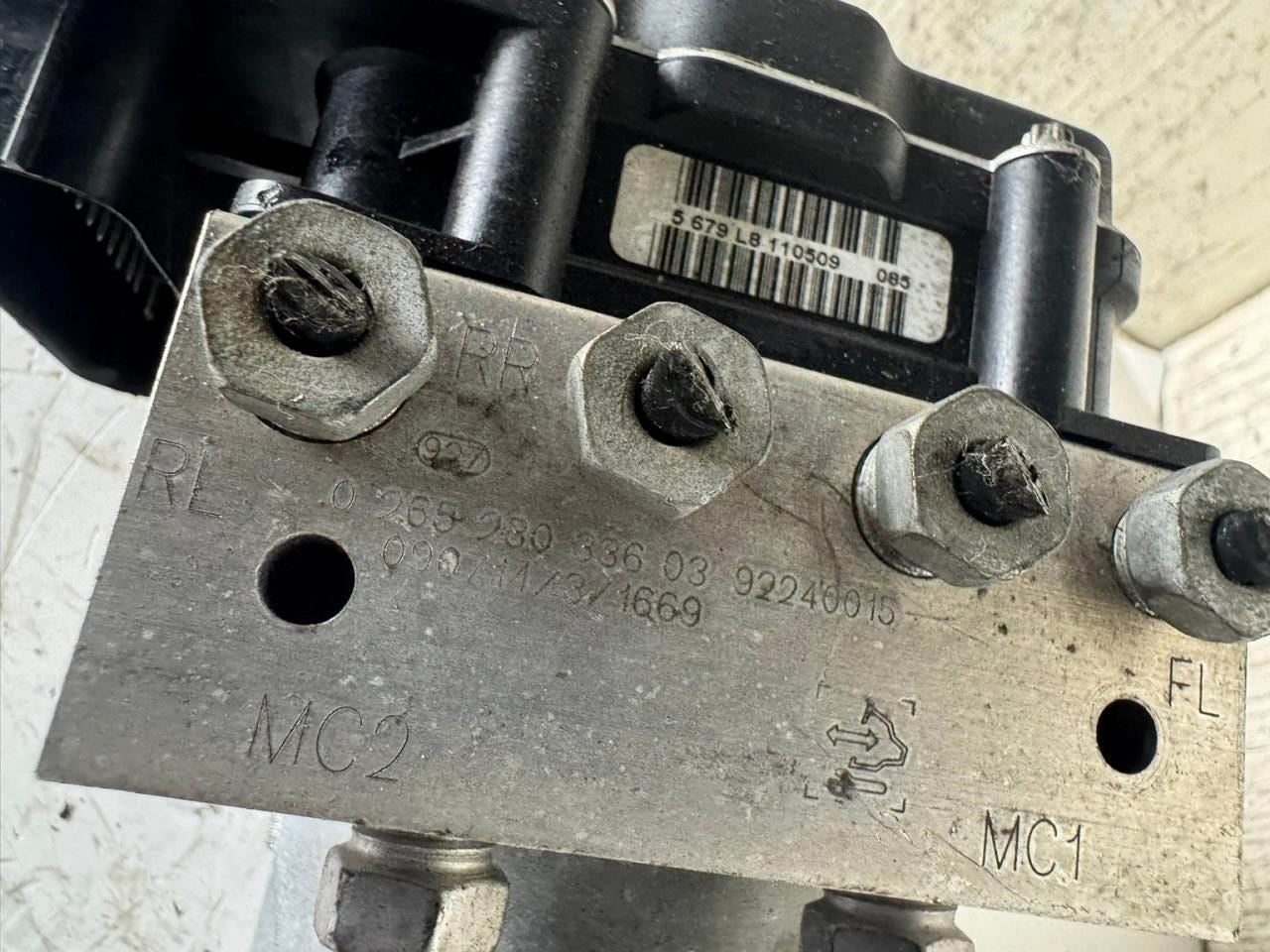 10-11 CAMARO ABS Pump Anti Lock Brake Module - 2240015