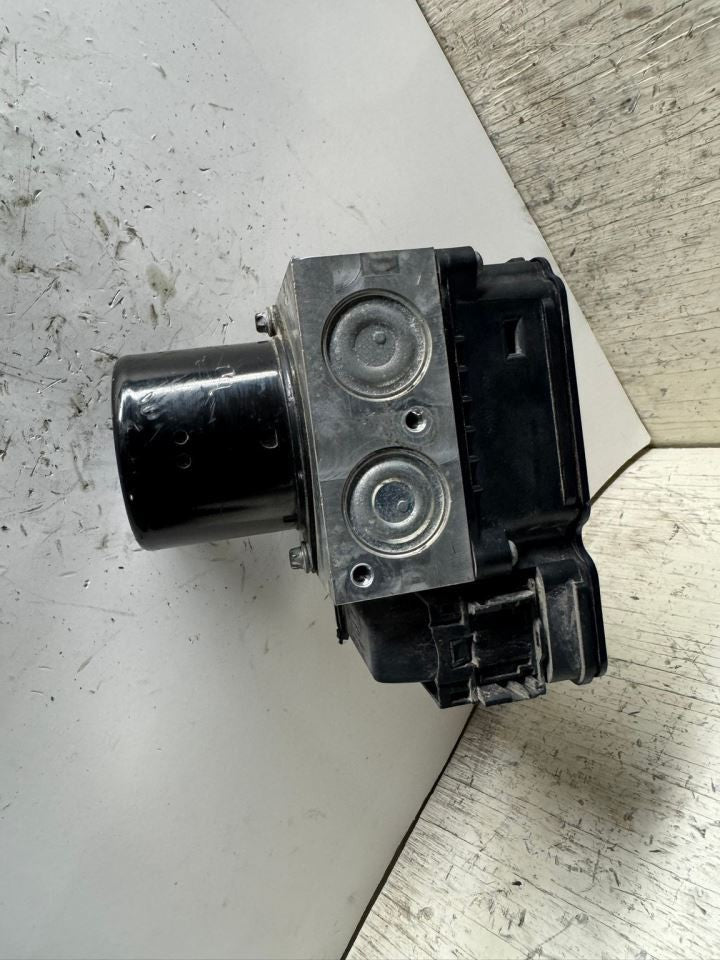 13-16 MALIBU ABS Pump Anti Lock Brake Module - 22863598