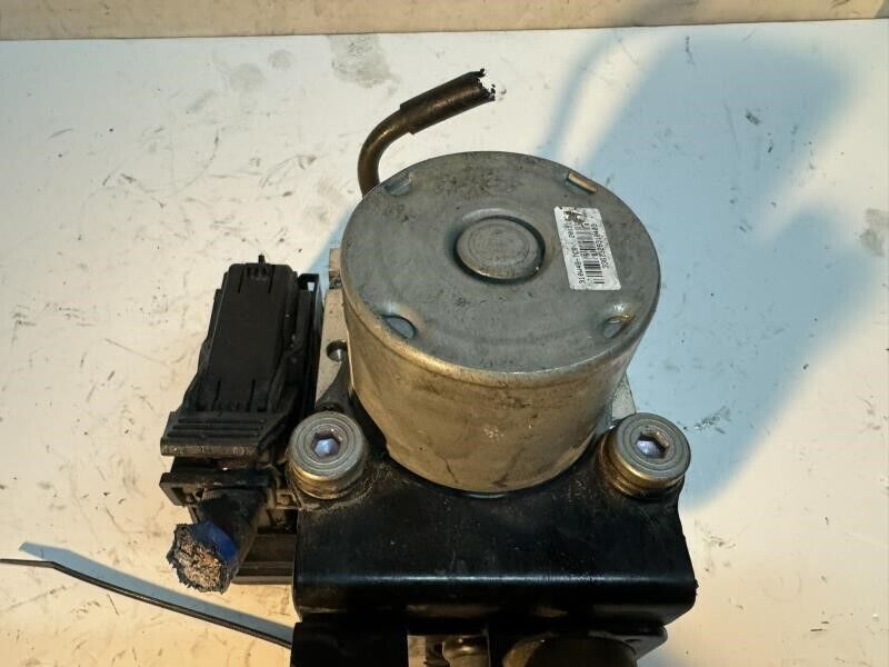 15-16 GENESIS ANTI LOCK BRAKE SYSTEM ABS PUMP MODULE- 58920-B1110