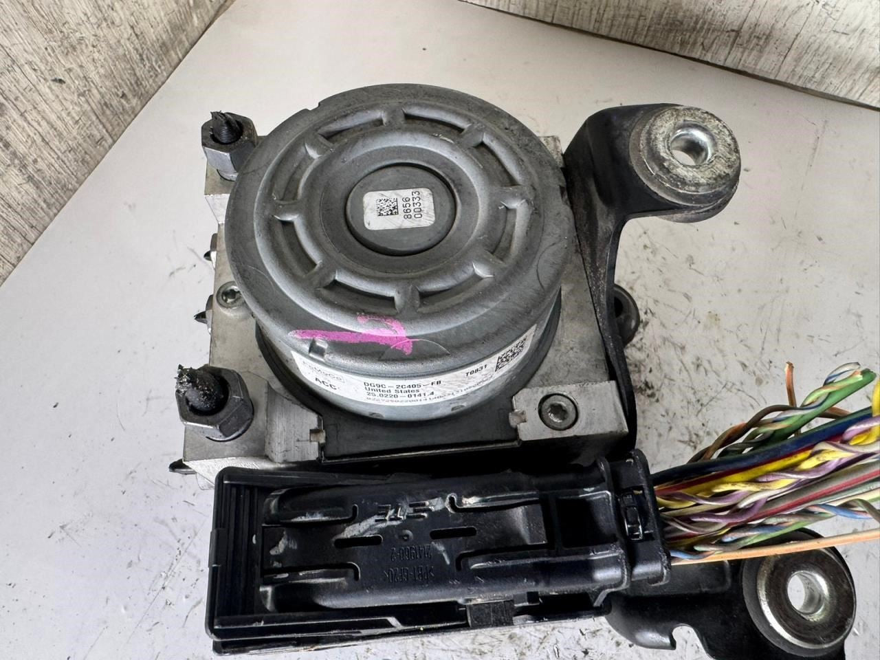 2013 FUSION ABS Pump Anti Lock Brake Module - DG9C-2C405-FB