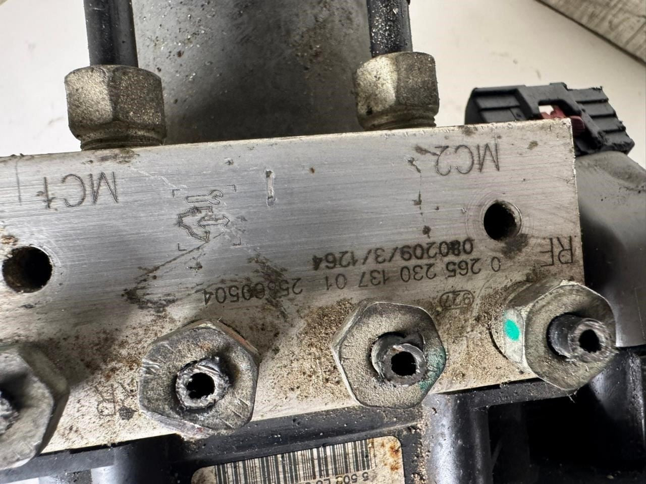 2008 OUTLOOK ABS Pump Anti Lock Brake Module - 25860504