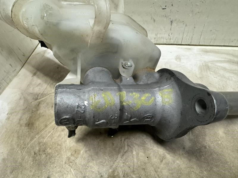 11-12 OUTLANDER SPORT BRAKE MASTER CYLINDER WITH RESERVOIR TANK