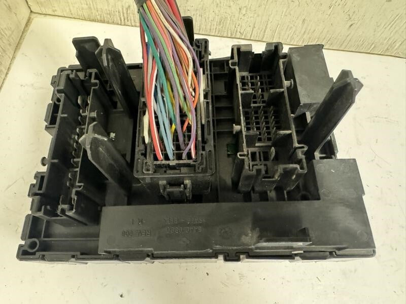  07-09 EQUINOX Fuse Box Relay Control Module  - 15947088