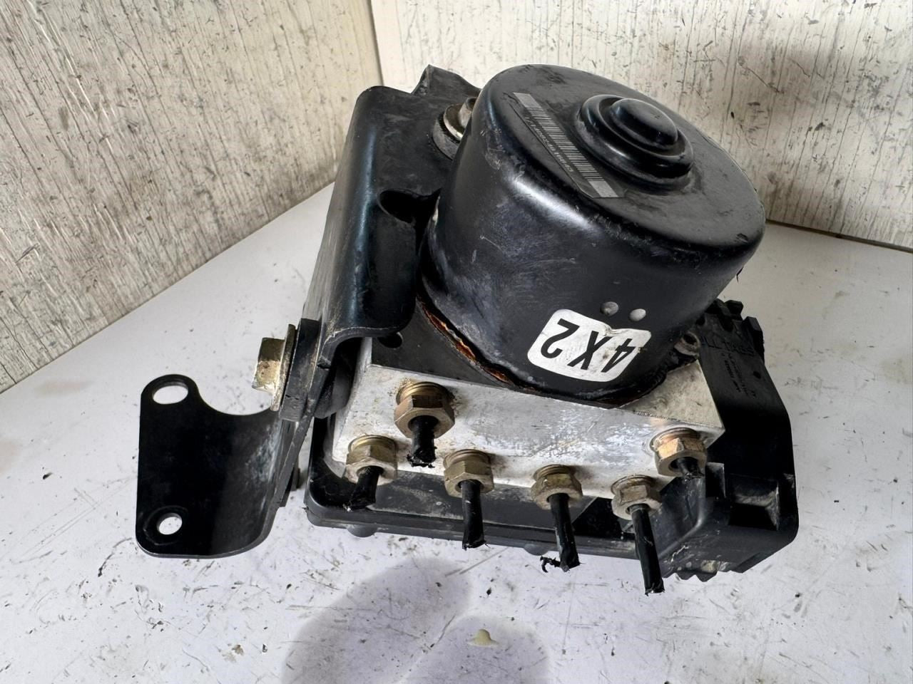 05-07 ESCAPE ABS Pump Anti Lock Brake Module - 5L8T-2C219-AC