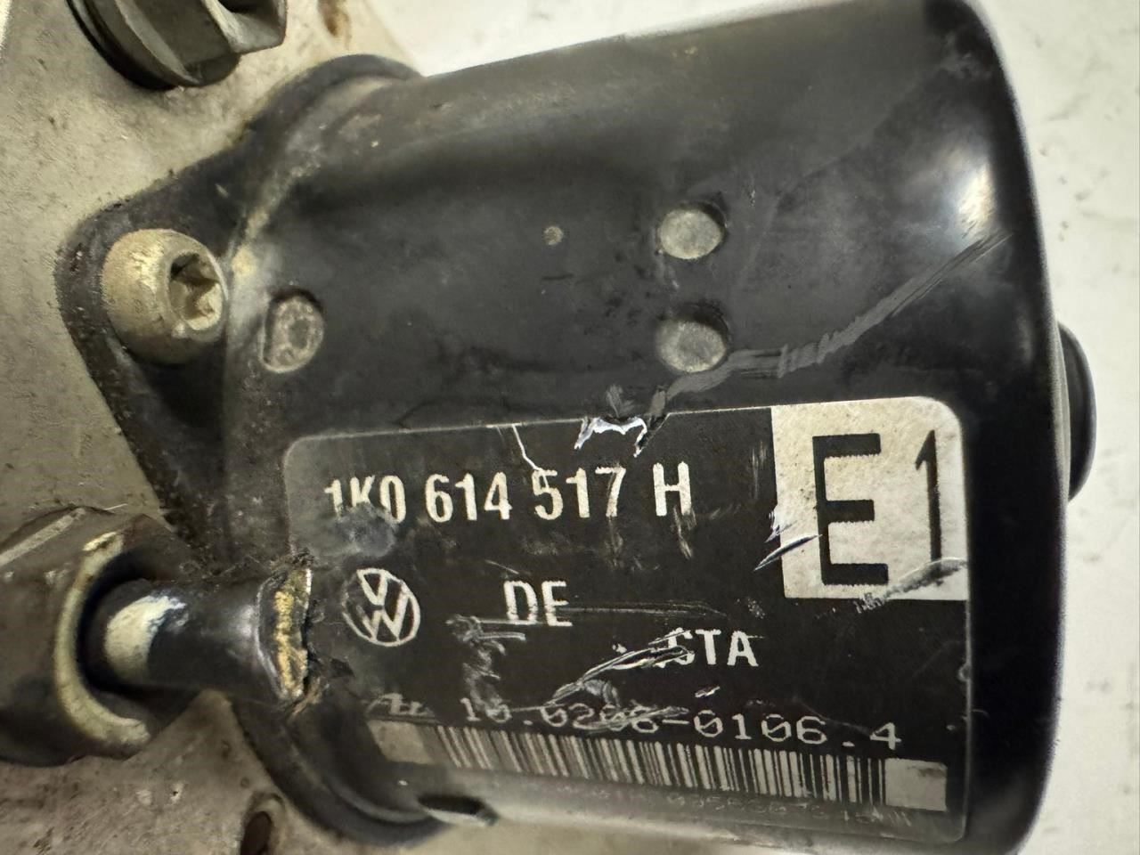 2005 JETTA ABS Pump Anti Lock Brake Module - 1K0 614 517 H