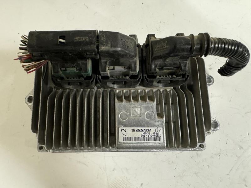 16 CR-V Engine Control Module Computer ECU ECM PCM - 37820-5LA-A02