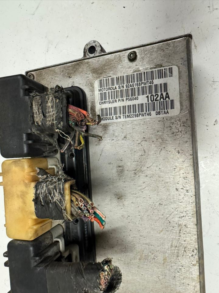 99 DURANGO Engine Control Module Computer ECU ECM PCM - P56040102AA