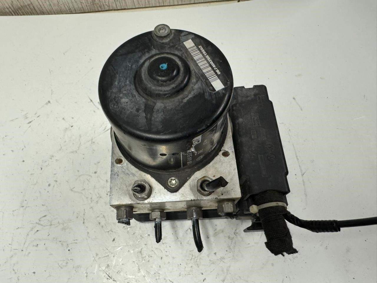 06-10 BEETLE ABS Pump Anti Lock Brake Module - 1J0 614 517 M