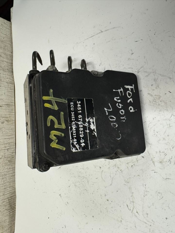 05 BMW X3 ABS Pump Anti Lock Brake Module - 6762059-01