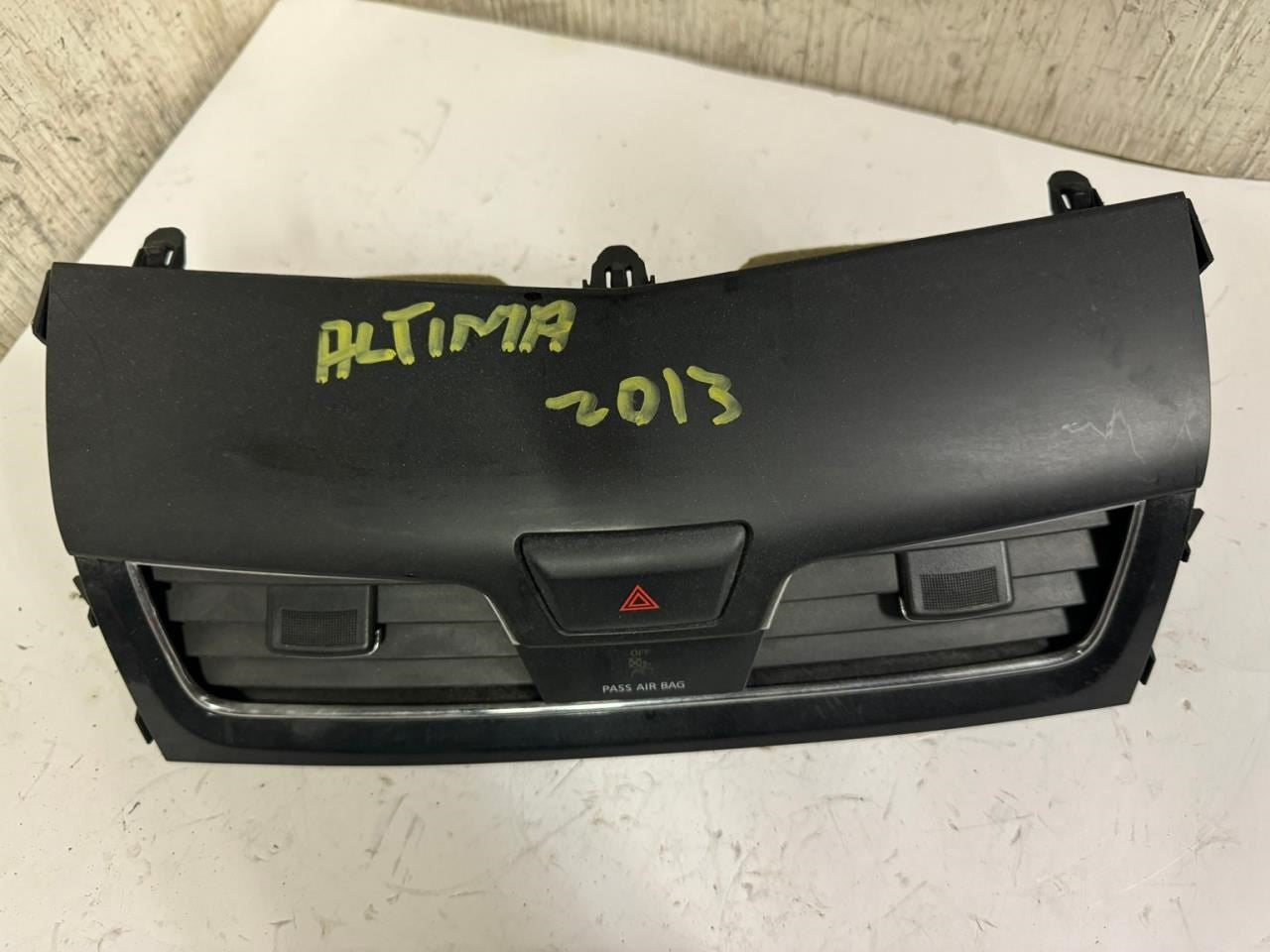 13 ALTIMA AC Heater Air Vent Trim Center Dashboard - 