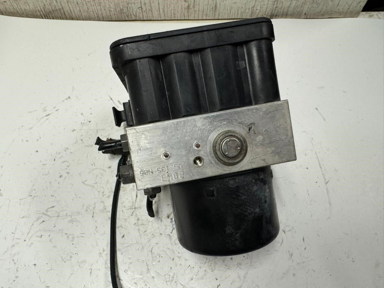 06-10 BEETLE ABS Pump Anti Lock Brake Module - 1J0 614 517 M