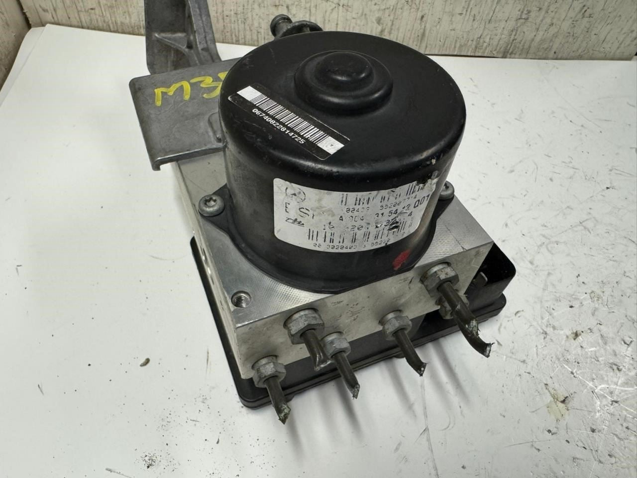 03-05 MERCEDES C240 ABS Pump Anti Lock Brake Module - A 209 545 14 32