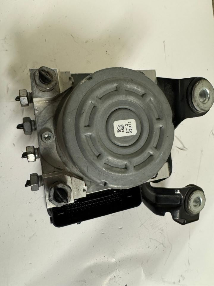 17-18 FUSION ABS Pump Anti Lock Brake Module - HG9C-2B373-AH