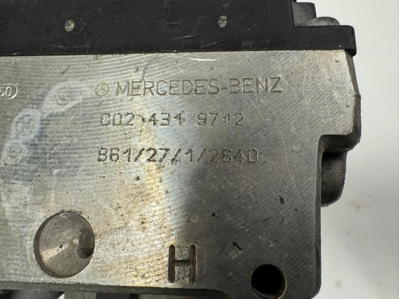 1996 E320 ABS Pump Anti Lock Brake Module - 0 265 217 007