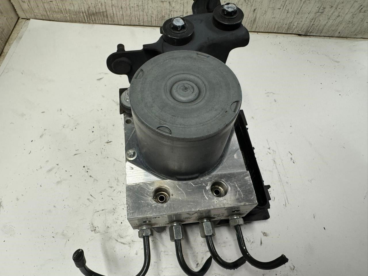 14-15 INFINITI Q60 ABS Pump Anti Lock Brake Module - 47660 3LZ0A