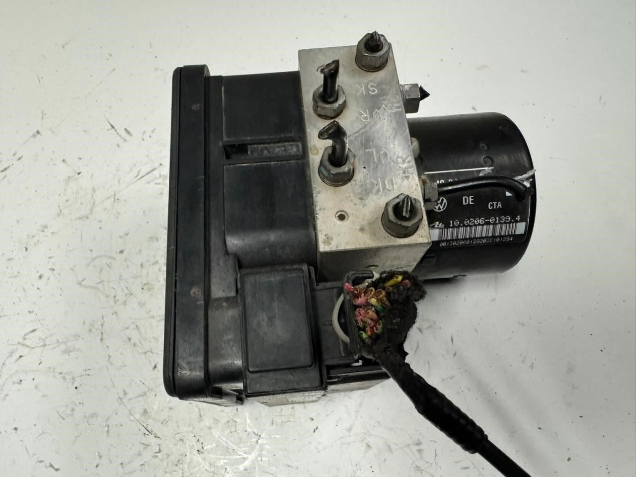 06-10 BEETLE ABS Pump Anti Lock Brake Module - 1J0 614 517 M